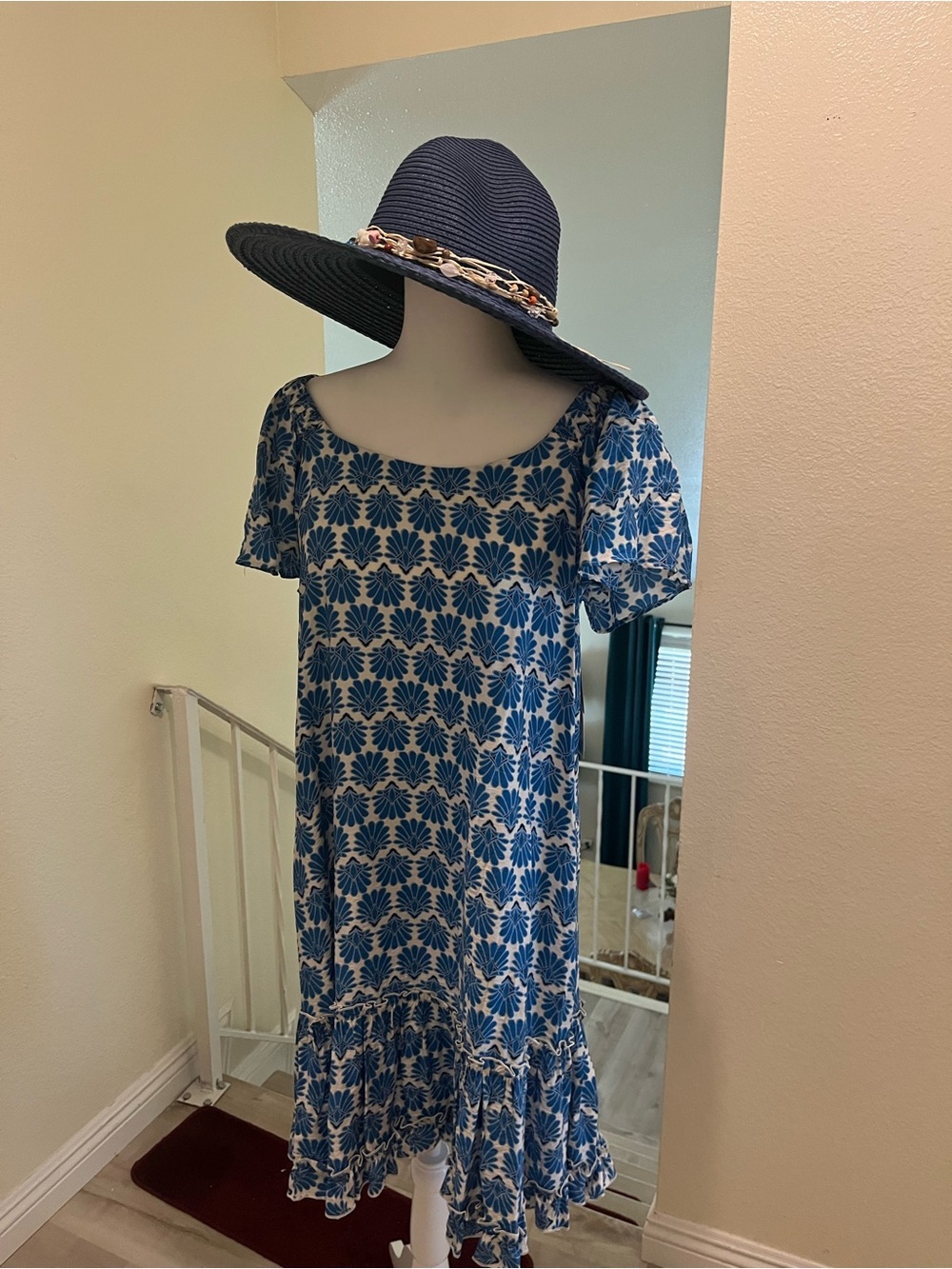 Signature by Robbie Bee Blue and White Floral Scoop-Neck Midi Dress